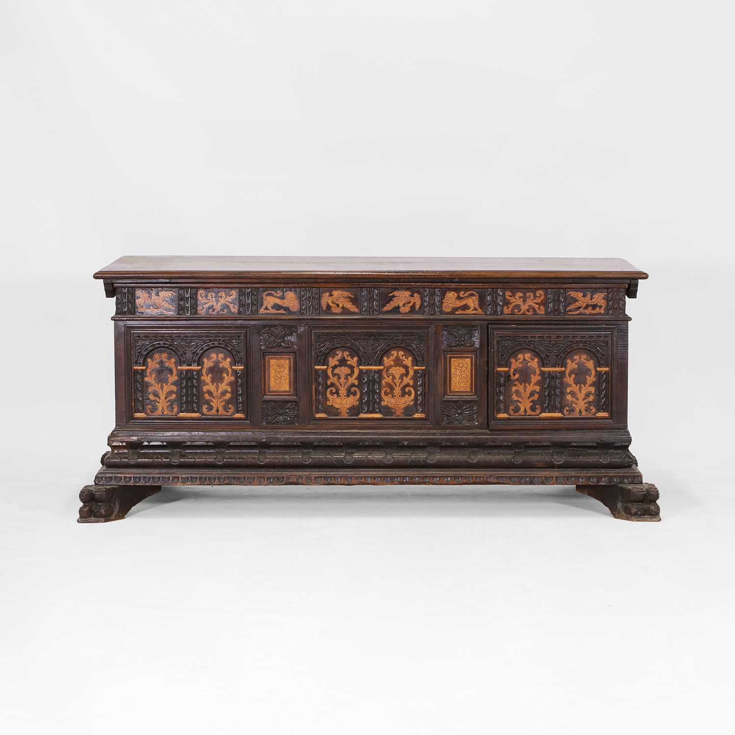 Lot 27 - A walnut and inlaid cassone