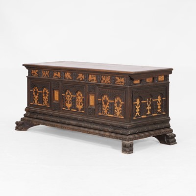 Lot 27 - A walnut and inlaid cassone