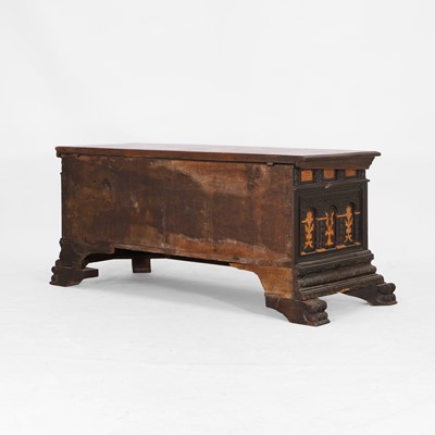 Lot 27 - A walnut and inlaid cassone