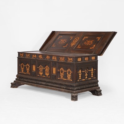 Lot 27 - A walnut and inlaid cassone