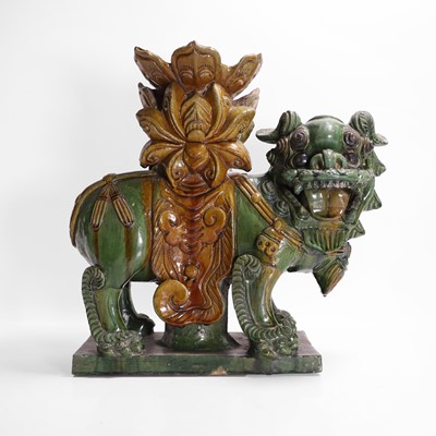 Lot 403 - A sancai-glazed figure