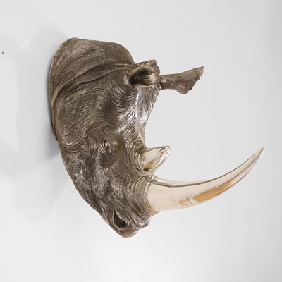 Lot 631 - A contemporary sculpture of a rhinoceros head