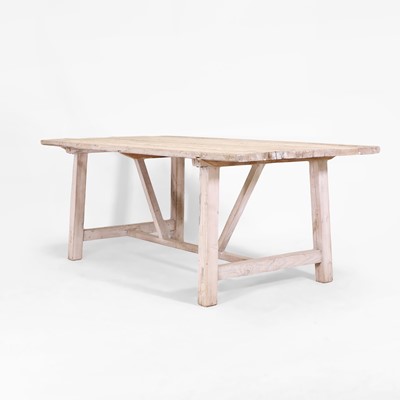 Lot 273 - A distressed pine table