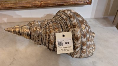 Lot 109 - A silver-gilt-mounted triton (Charonia tritonis) shell