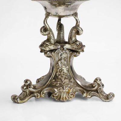 Lot 28 - Two crystal balls