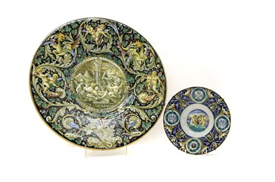 Lot 80 - A large Cantagalli faience pottery charger