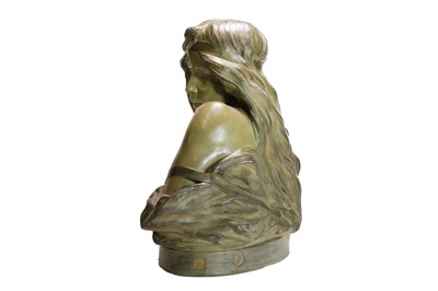 Lot 156 - A French patinated terracotta bust