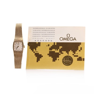 Lot 35 - A ladies' 9ct gold Omega automatic bracelet watch
