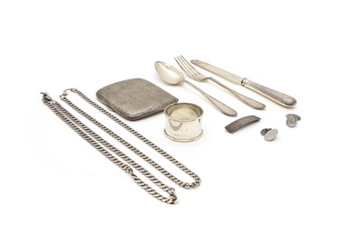 Lot 16 - A collection of silver items
