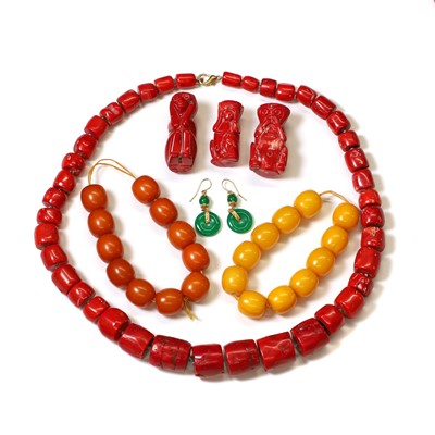 Lot 405 - A collection of miscellaneous jewellery items