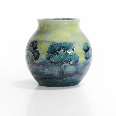 Lot 166 - William Moorcroft (1872-1945)