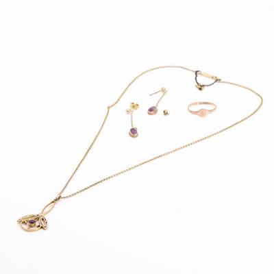 Lot 320 - A small group of jewellery