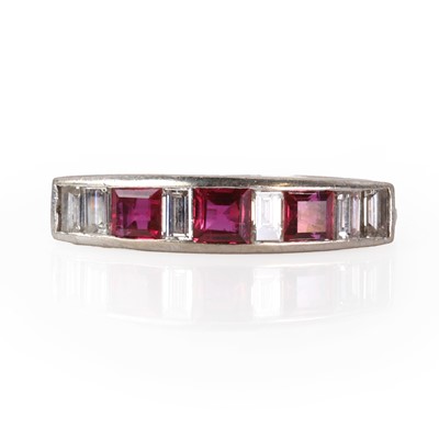 Lot 92 - A white gold ruby and diamond ring