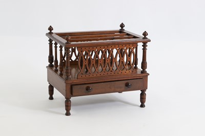 Lot 474 - An oak canterbury