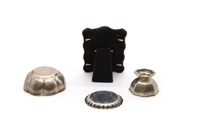 Lot 52 - A collection of silver items