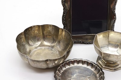Lot 52 - A collection of silver items
