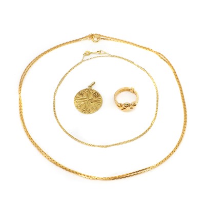 Lot 346 - A small group of gold jewellery