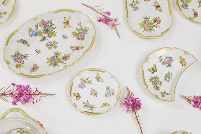 Lot 160 - A Herend 'Queen Victoria' porcelain part dinner service