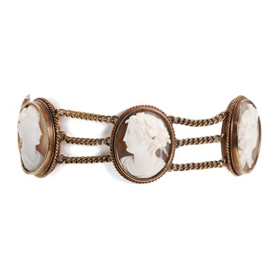 Lot 11 - A shell cameo panel bracelet