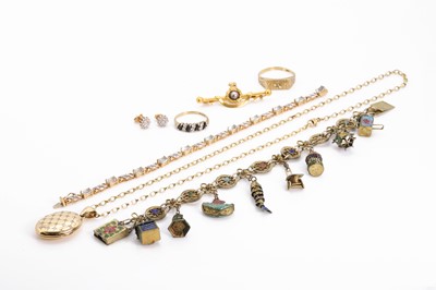 Lot 418 - A group of gold and costume jewellery