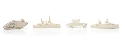 Lot 314 - A collection of First World War crested china