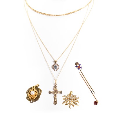 Lot 388 - A small group of jewellery