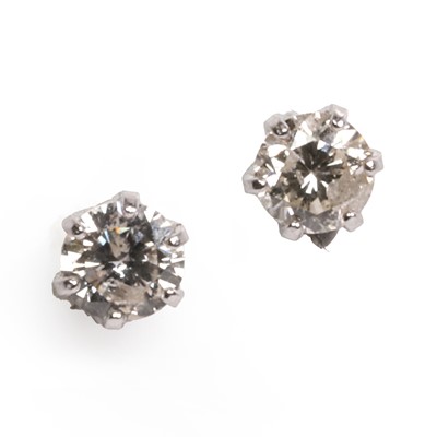 Lot 66 - A pair of 18ct white gold diamond stud earrings