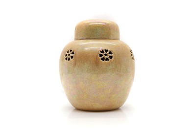 Lot 146 - A Ruskin pottery pot pourri jar