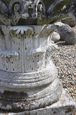 Lot 462 - A Neoclassical carved stone capital