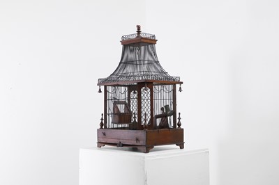 Lot 413 - A George III chinoiserie birdcage