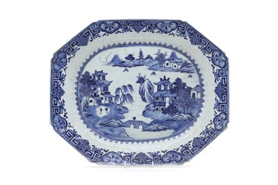 Lot 60 - A Chinese blue and white pottery dish