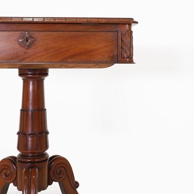 Lot 277 - A William IV mahogany pedestal library table
