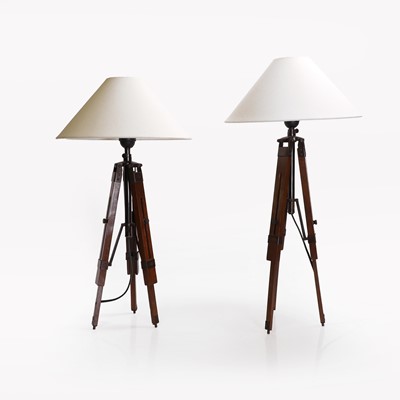 Lot 274 - A pair of tripod table lamps