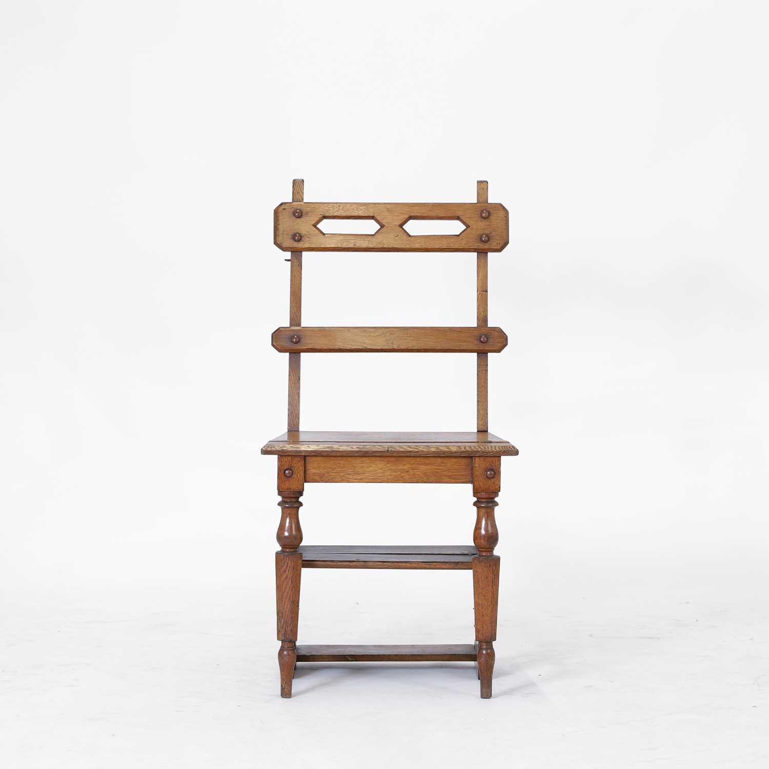 Lot 46 - A set of Victorian oak metamorphic library steps