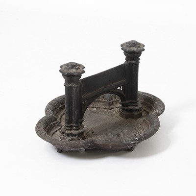 Lot 14 - A cast iron boot-scraper