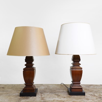 Lot 21 - A pair of hardwood balustrade table lamps