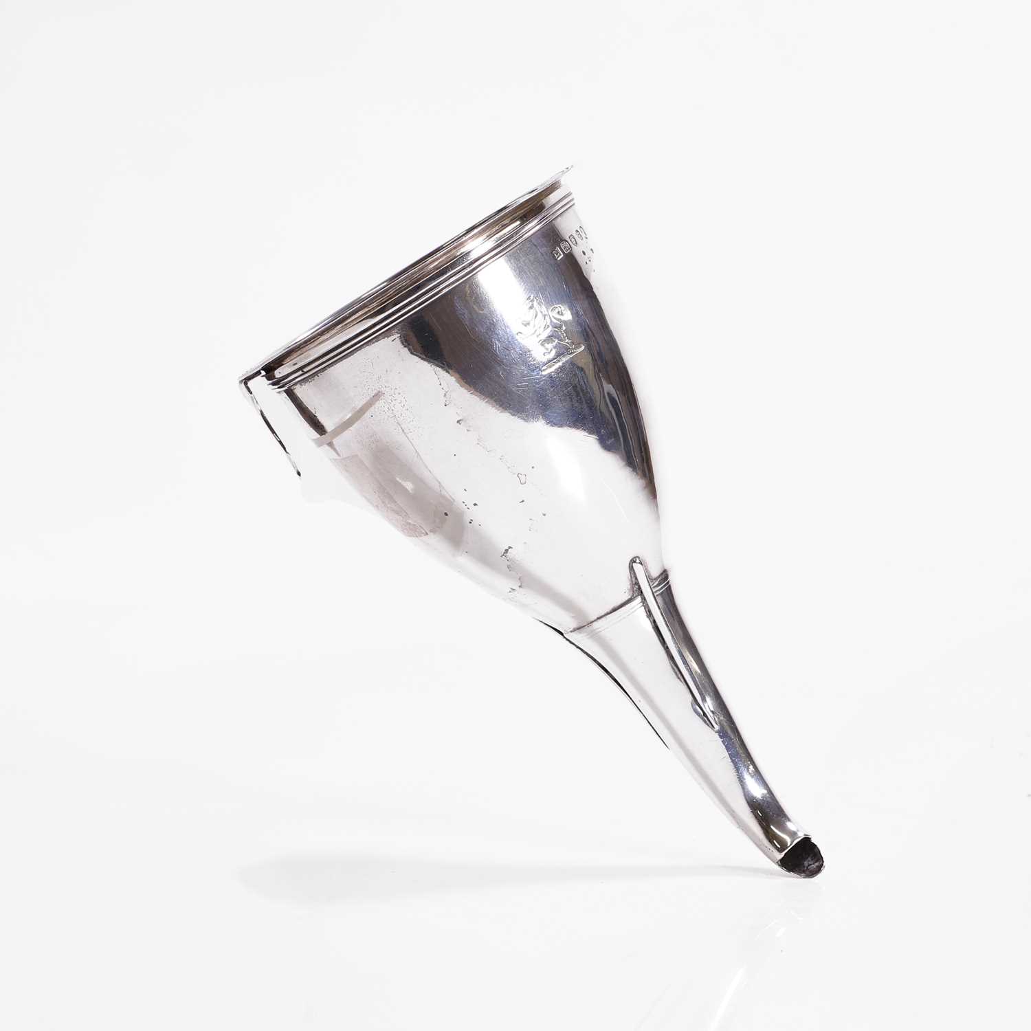 Lot 89 - A George III wine funnel