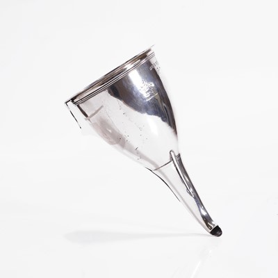 Lot 89 - A George III wine funnel