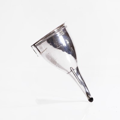 Lot 89 - A George III wine funnel