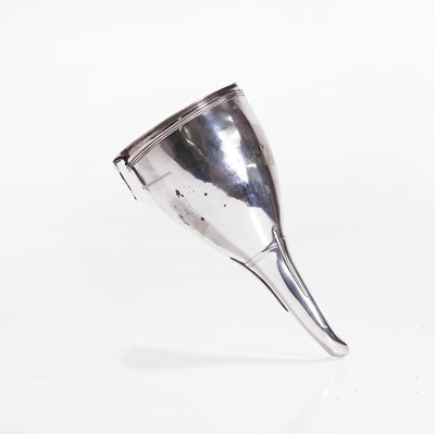 Lot 89 - A George III wine funnel