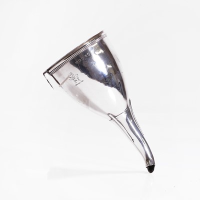 Lot 89 - A George III wine funnel