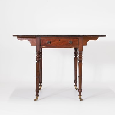 Lot 226 - A George III mahogany Pembroke table