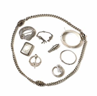 Lot 382 - A collection of silver jewellery and other items