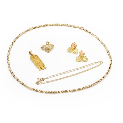 Lot 371 - A group of gold jewellery