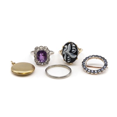 Lot 359 - A group of assorted jewellery