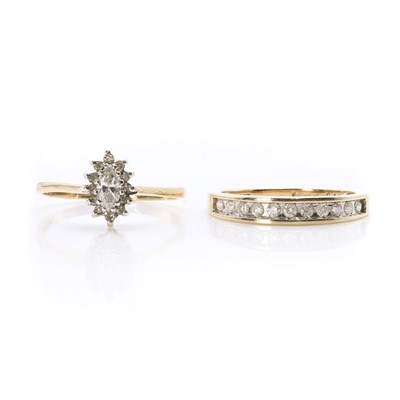 Lot 286 - A diamond half eternity ring and a diamond cluster ring
