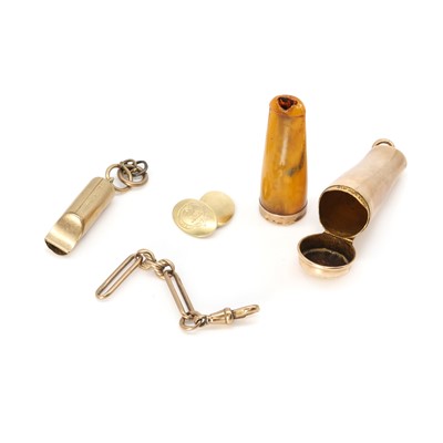 Lot 428 - A group of gentlemen's gold items