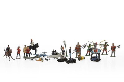Lot 310 - A collection of lead figures
