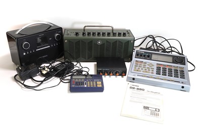 Lot 286 - A group of guitar and electronic musical equipment