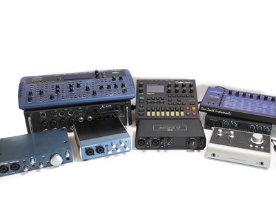 Lot 284 - A group of musical equipment
